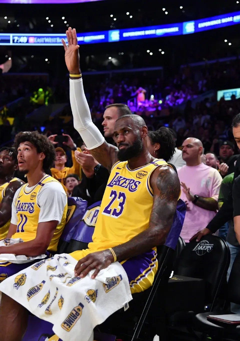 步行者碾压湖人，杜兰特带队取胜