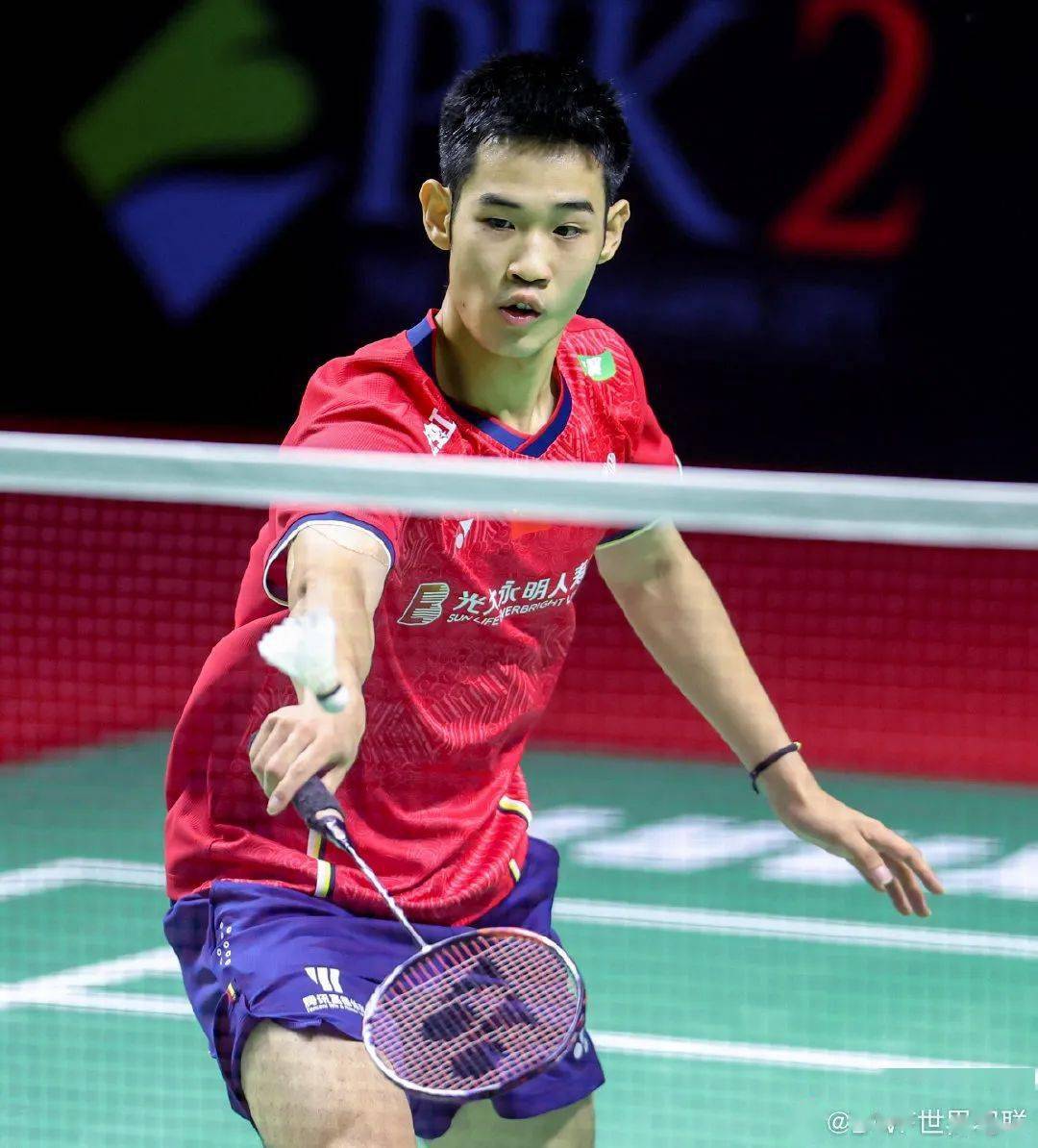 印尼队鏖战马来西亚队，黄鸭组合点燃赛场