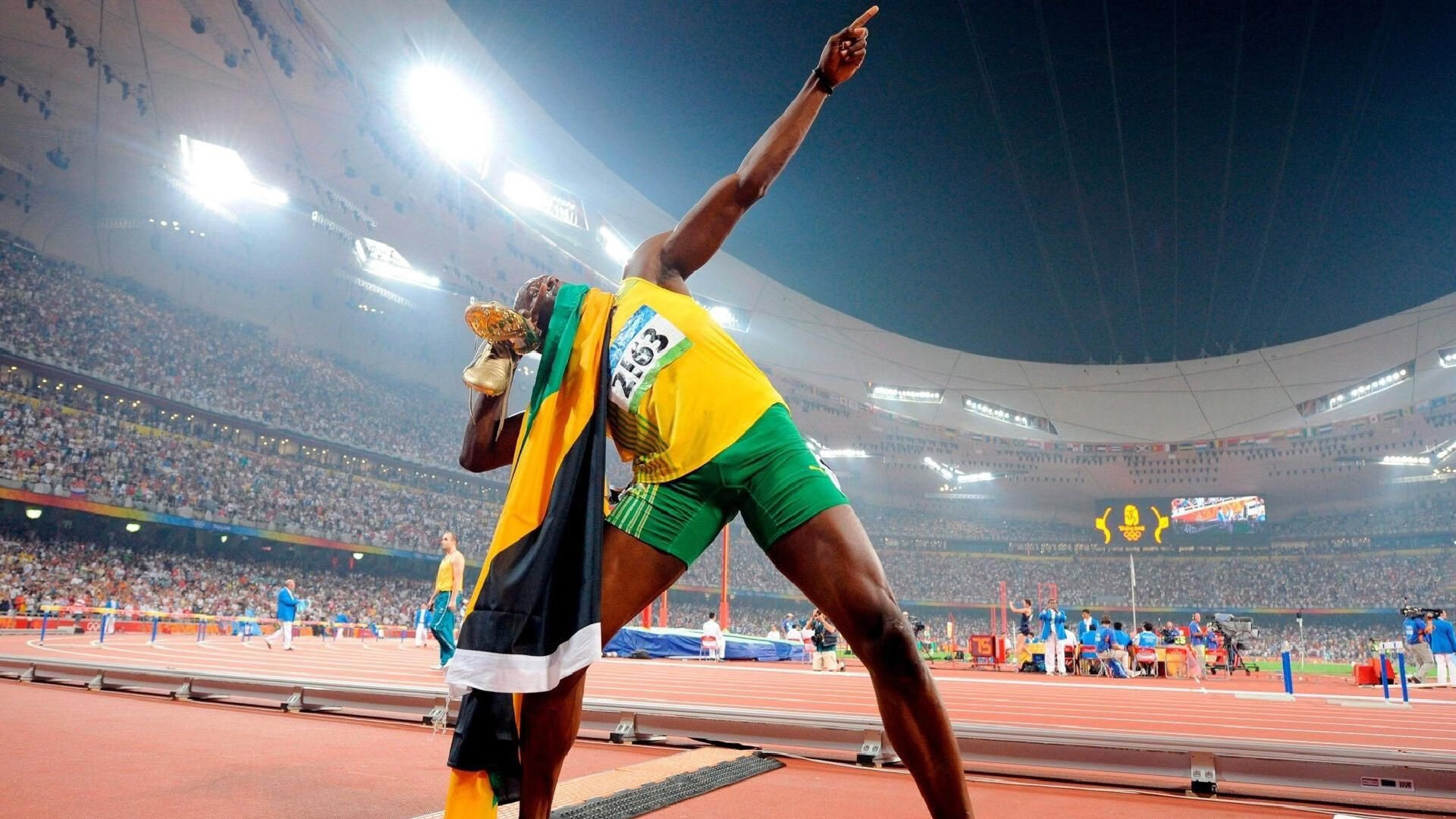 无声的节拍器,戈麦斯如何在撕裂的喧嚣中织就胜利之网