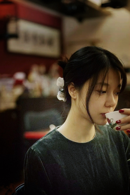 爱游戏官网-当过程遇见表演时刻，76人战术体系如何全面压制湖人，约基奇式关键制胜启示录